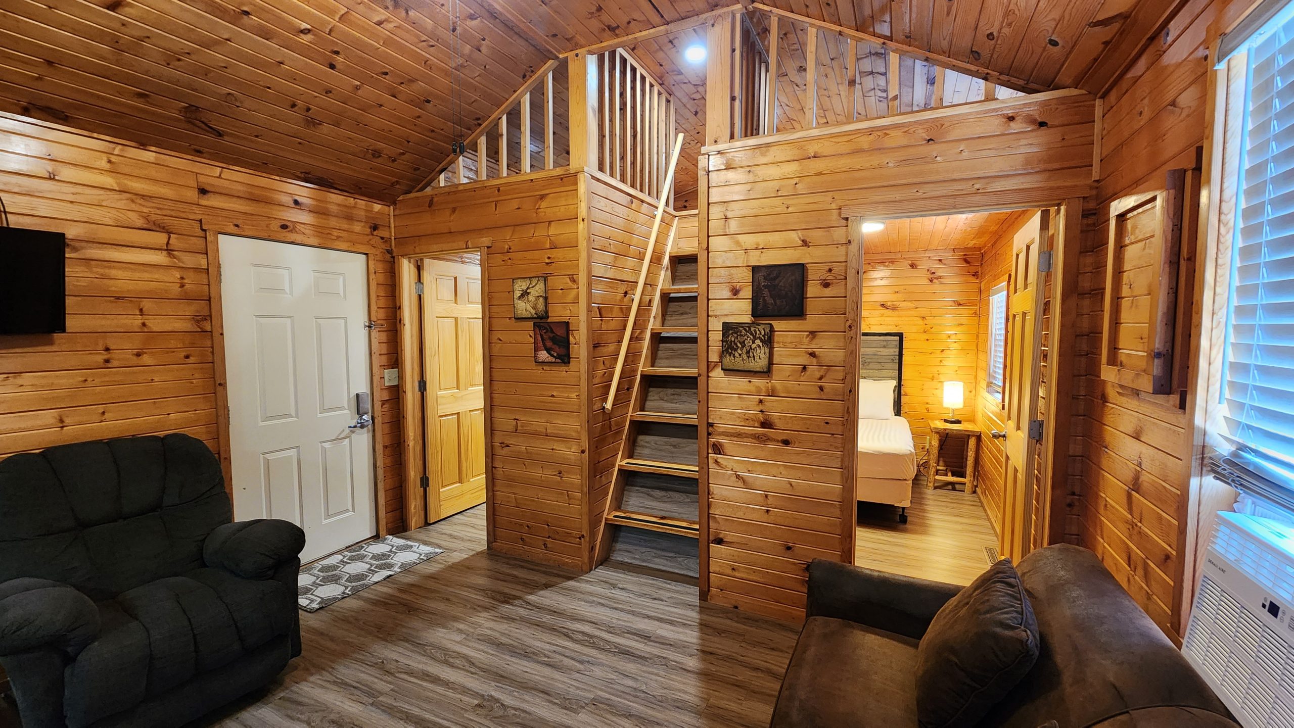 Remington Living Room 23 2 Scaled Cabin Rentals